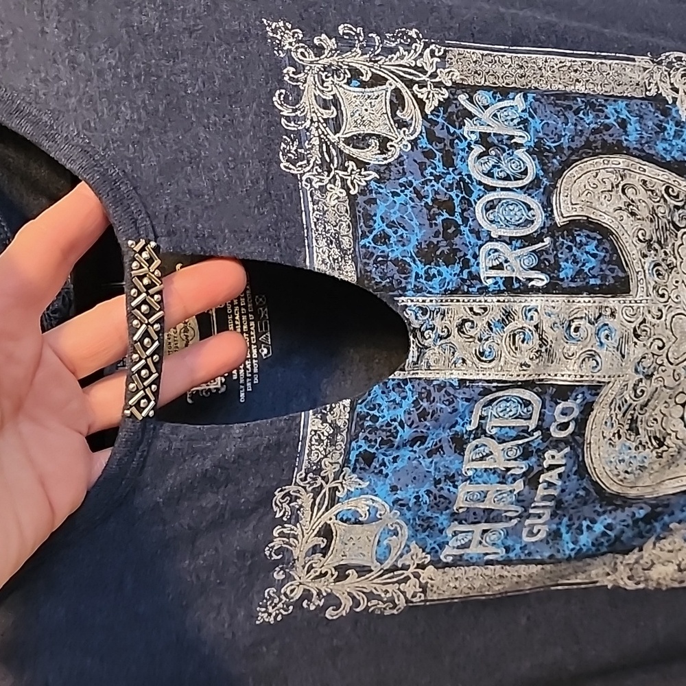 *DONATED* Hard Rock Blue Graphic T-Shirt - Picture 3 of 4